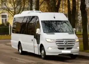Mikroautobusas keleivių pervežimui iš Vilniaus oro uosto