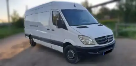 Krovininis mikroautobusas perkraustymo ir krovinių pervežimo darbams Vilniuje